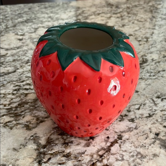 ban.do Other - Strawberry Vase